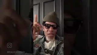 Это только мне кажется, или кандидат в губернаторы Вирджинии Уинсом Эрл-Сирс напоминает вам Джейм...