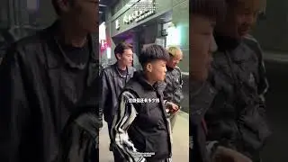 花100块钱走进精神小伙的世界