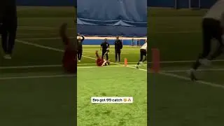 3⭐️ Wisconsin freshman WR Kyan Berry-Johnson with the BIG one-handed snag 🔥 #shorts