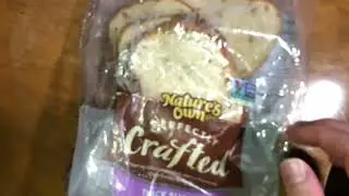 NATURES OWN Multigrain Bread!! (REVIEW)