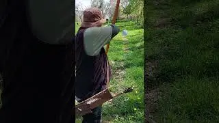 steinzeitlicher Holmegaard Bogen in Action  #selfbow #primitive #archery #stoneage  #Primitivbogen