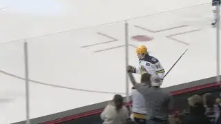 Otters Evan Headrick feature story (12-29-25)