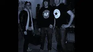 Afterbites - Sentado
