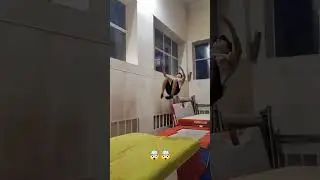 Back flip in slow motion 🤯🤯 #parkour #flipaclip #epic #freerunning #fails
