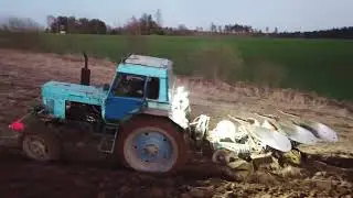 Field work with a tractor! View from the drone! Полевая работа с mtz82.