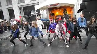 Thrill the World...October, 25th, 2014...Montreal Zombies Walk...(Sorry for bad sound)