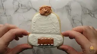 How to make WINTER HAT COOKIES with royal icing | tutorial