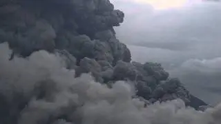 Volcán de Colima. Erupción 10 de julio 2015 entre 20:17 y 20:46. Impresionante.