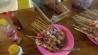 Momen Makan Sate Kambing di Villa Sabar Bali