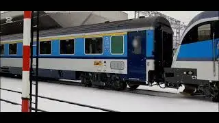 Jadę pociągi na stacji krakow głównym  w klimacie zimowy 13.01.2026