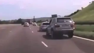 4x4 Driver suffers instant karma during road rage incident