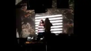 US Girls live at Struppig Tanzen visuals by Floris Vanhoof (Aug. 2013)