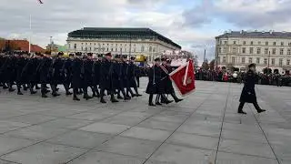 Defilada 11.11.17 przed Grobem Nieznzego Żołnierza