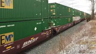 2 UP SD70Ms trail on NS 201!