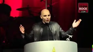 Joe Satriani describing a Queen album.