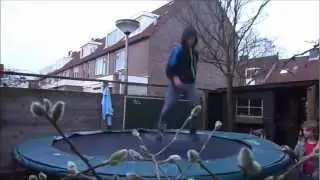 op de trampoline