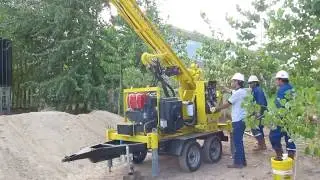 Levantado de torre de Equipo de Perforacion - Prominas R-0