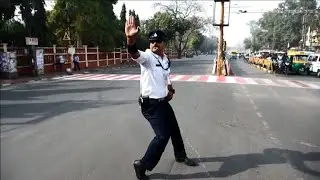 India's 'moonwalking' traffic cop turns heads