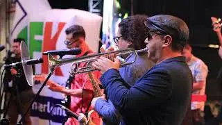 Lausnin myndband