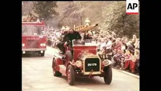 EASTER PARADE - COLOUR