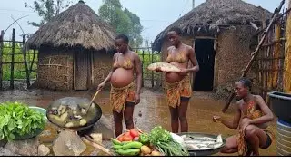 Typical African Village Life of Our Hardworking Single Mum #cooking Authentic Village Food 