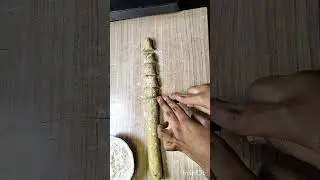Matar Puri perfection! 😋🫛Garma-garam &&nbsp;khasta!#trending #food #youtubeshorts #matar#matarpuri