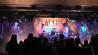 Flattus ft. Eva Burešová - Hoříš (live 2015)