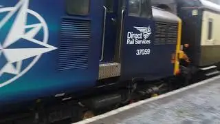 Class 37069 and 37059 at pontarddulais