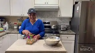 Sopes rellenos con queso y rajas