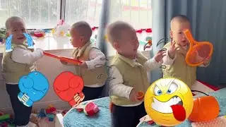 【超萌双胞胎】满地的玩具，就非得抢着一个玩儿！你俩是来整我的吧？