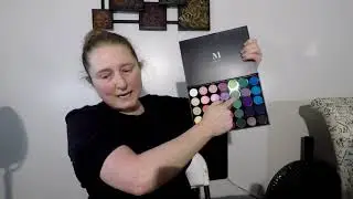 JAMES CHARLES PALETTE OR MORPHE 35B!? Is 35B a cheaper alternative?!