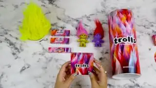 Unboxing of the MAC Cosmetics x Good Luck Trolls Collection