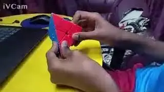 how to solve Piramd Cube