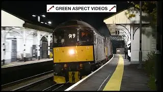 33207 and 33029 pass through Swaythling - 'Chester Christmas Cromptons' - 09/12/23
