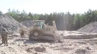 Resolute Castle: US Engineers improve 5 kilometres of Polish road