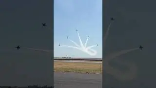 The Thunderbird Delta Burst!! #shorts #aviation