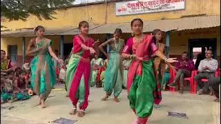 Namu didi performing at school event