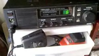 Realistic TRC-492 CB radio