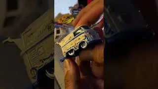 Volkswagen Kool Kombi 2013 #hotwheels #diecast