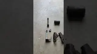 2003 ford f150 passenger side leaf spring shackle replacement (2/4)