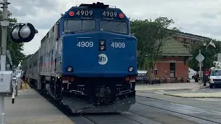 RARE: Train running on wrong track @Rutherford