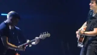 Shawn Mendes - Illuminate Tour Brussels - Stitches - May 27 2017