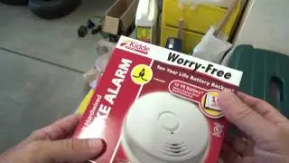Ten year hardwired smoke alarm with battery back up