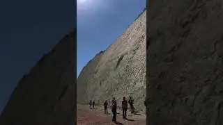 DINOSAUR FOOTPRINTS FOUND IN BOLIVIA!
