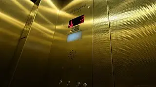 Странный стандартный служебный лифт в Нью-Йорке с ужасным звуковым сигналом при проезде этажей.