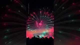 It's dazzling and incredibly beautiful. #Fireworks #LiuyangFireworks #