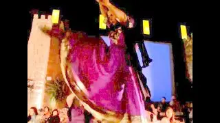 Liora Ziet dances, 