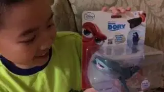 Finding Dory Destiny Whale Shark Toy
