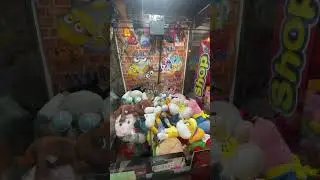 Broken Claw Machine #arcade #clawmachine #fail