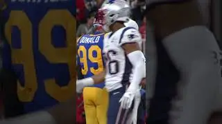 Aaron Donald was too strong for his own good 😳
